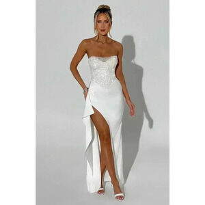 Elegant White Strapless Midi Dress